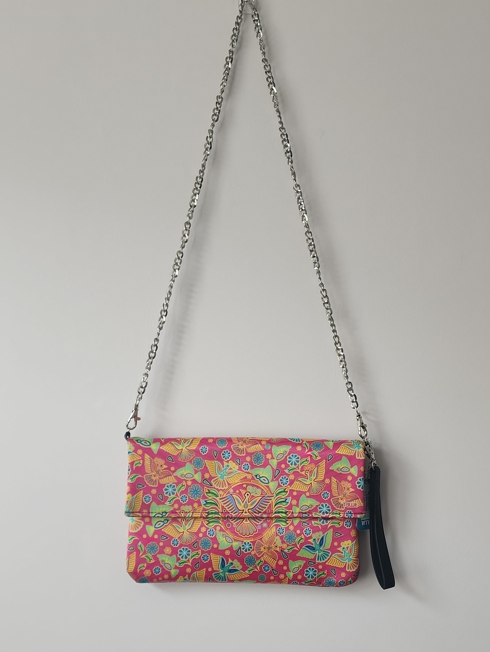 Tawi Pink Floral Women's Clutch ⛱️🌞